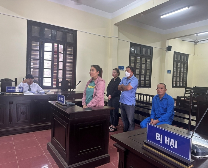 Diễn biến mới vụ đưa tiền "chạy án" cho kẻ lừa đảo, 5 người bị buộc tội đưa hối lộ- Ảnh 1. Diễn biến mới vụ đưa tiền "chạy án" cho kẻ lừa đảo, 5 người bị buộc tội đưa hối lộ- Ảnh 1.