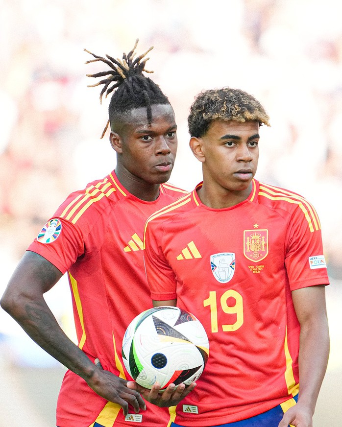 Euro 2024: Nico Williams và Francisco Conceicao "vào tầm ngắm" của Barcelona, Man United và Arsenal- Ảnh 3. Euro 2024: Nico Williams và Francisco Conceicao "vào tầm ngắm" của Barcelona, Man United và Arsenal- Ảnh 3.
