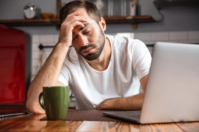Hay buồn ngủ, nhức đầu buổi sáng: Lý do đáng ngại- Ảnh 1. Hay buồn ngủ, nhức đầu buổi sáng: Lý do đáng ngại- Ảnh 1.