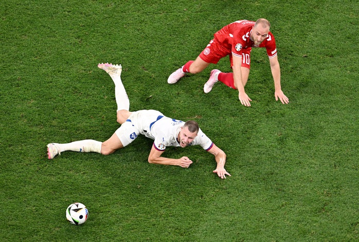Euro 2024: Đan Mạch vào vòng 1/8 sau trận hòa không bàn thắng- Ảnh 1. Euro 2024: Đan Mạch vào vòng 1/8 sau trận hòa không bàn thắng- Ảnh 1.