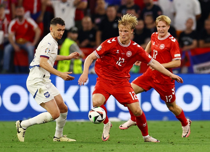 Euro 2024: Đan Mạch vào vòng 1/8 sau trận hòa không bàn thắng- Ảnh 3. Euro 2024: Đan Mạch vào vòng 1/8 sau trận hòa không bàn thắng- Ảnh 3.