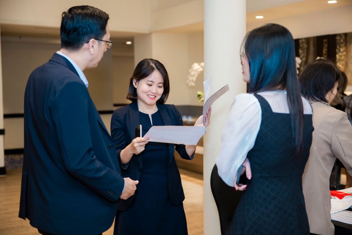 Nếu biết tận dụng cơ hội, người lao động sẽ phát triển sự nghiệp mới cho tương lai Nếu biết tận dụng cơ hội, người lao động sẽ phát triển sự nghiệp mới cho tương lai