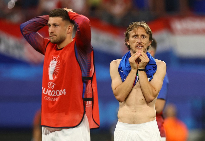 Luka Modric không giải nghệ dù Croatia bị loại khỏi Euro 2024- Ảnh 15. Luka Modric không giải nghệ dù Croatia bị loại khỏi Euro 2024- Ảnh 15.