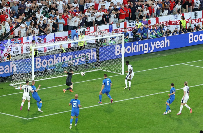 Euro 2024: Không thắng nổi Slovenia, tuyển Anh vẫn giành ngôi nhất bảng- Ảnh 2. Euro 2024: Không thắng nổi Slovenia, tuyển Anh vẫn giành ngôi nhất bảng- Ảnh 2.