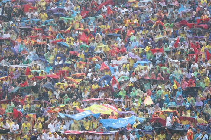 Nam Định vô địch V-League 2023-2024 sớm một vòng đấu- Ảnh 6. Nam Định vô địch V-League 2023-2024 sớm một vòng đấu- Ảnh 6.