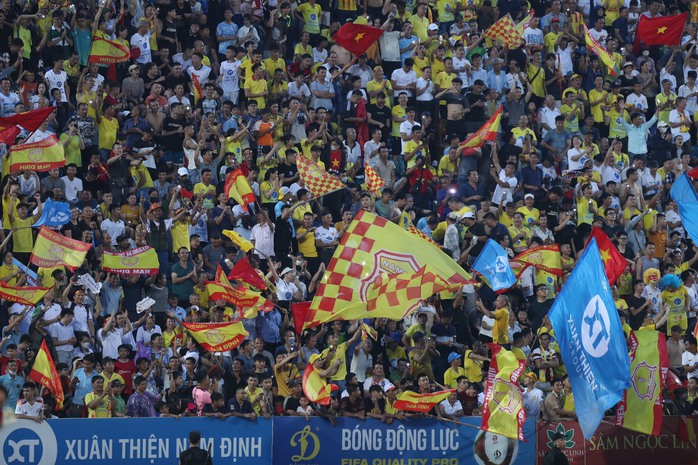 Nam Định vô địch V-League 2023-2024 sớm một vòng đấu- Ảnh 5. Nam Định vô địch V-League 2023-2024 sớm một vòng đấu- Ảnh 5.