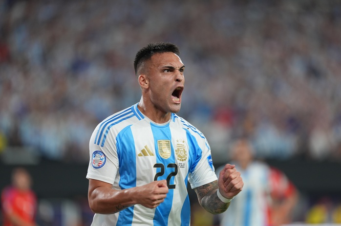 Copa America: Martinez toả sáng, Messi và đồng đội giành vé đầu tiên vào tứ kết- Ảnh 2. Copa America: Martinez toả sáng, Messi và đồng đội giành vé đầu tiên vào tứ kết- Ảnh 2.