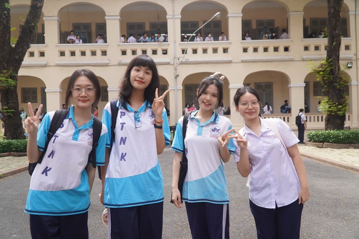 Hơn 1 triệu thí sinh bắt đầu làm thủ tục dự thi tốt nghiệp- Ảnh 5. Hơn 1 triệu thí sinh bắt đầu làm thủ tục dự thi tốt nghiệp- Ảnh 5.