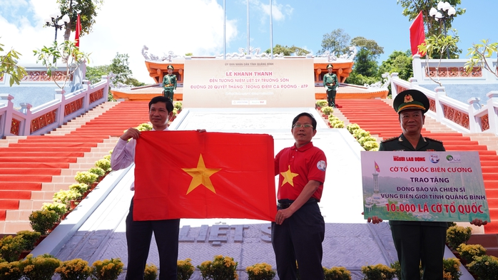 "Tự hào cờ Tổ quốc' - Thông điệp lớn về tình yêu đất nước- Ảnh 2.