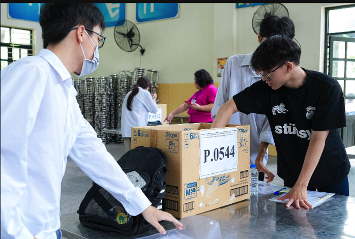 Hơn 11.000 thí sinh không làm thủ tục dự thi tốt nghiệp THPT- Ảnh 2. Hơn 11.000 thí sinh không làm thủ tục dự thi tốt nghiệp THPT- Ảnh 2.