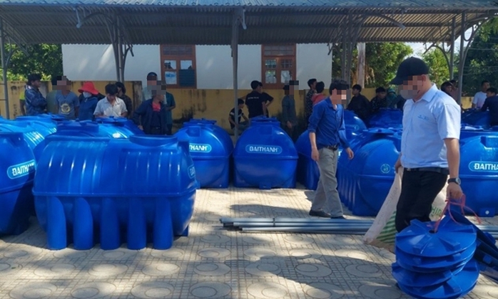 Xem xét kỷ luật Trưởng Phòng Dân tộc huyện liên quan gói thầu mua sắm bồn nước- Ảnh 1. Xem xét kỷ luật Trưởng Phòng Dân tộc huyện liên quan gói thầu mua sắm bồn nước- Ảnh 1.