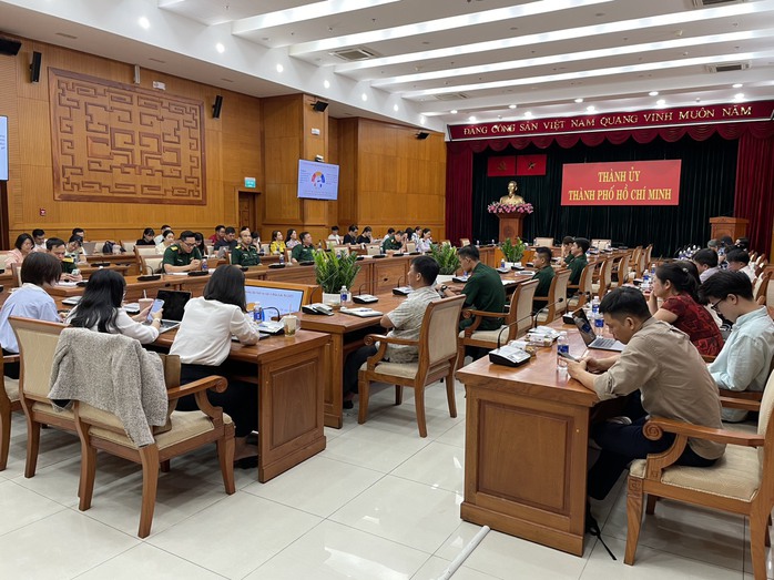 Bồi dưỡng kiến thức về xây dựng Đảng cho nhà báo- Ảnh 1. Bồi dưỡng kiến thức về xây dựng Đảng cho nhà báo- Ảnh 1.