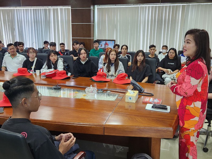 Đoàn sinh viên Trường Đại học Cần Thơ tham quan VWS- Ảnh 3. Đoàn sinh viên Trường Đại học Cần Thơ tham quan VWS- Ảnh 3.