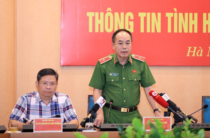 3 cán bộ huyện bị khởi tố- Ảnh 1. 3 cán bộ huyện bị khởi tố- Ảnh 1.