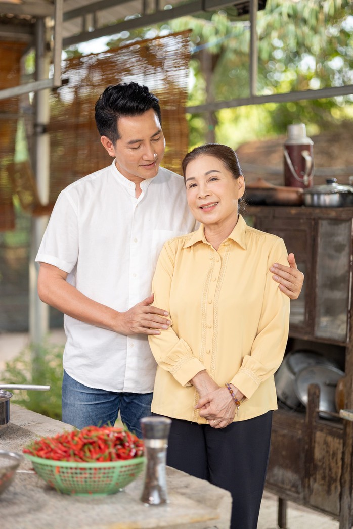 NSND Kim Xuân chia sẻ bí quyết giữ gìn hạnh phúc- Ảnh 3. NSND Kim Xuân chia sẻ bí quyết giữ gìn hạnh phúc- Ảnh 3.