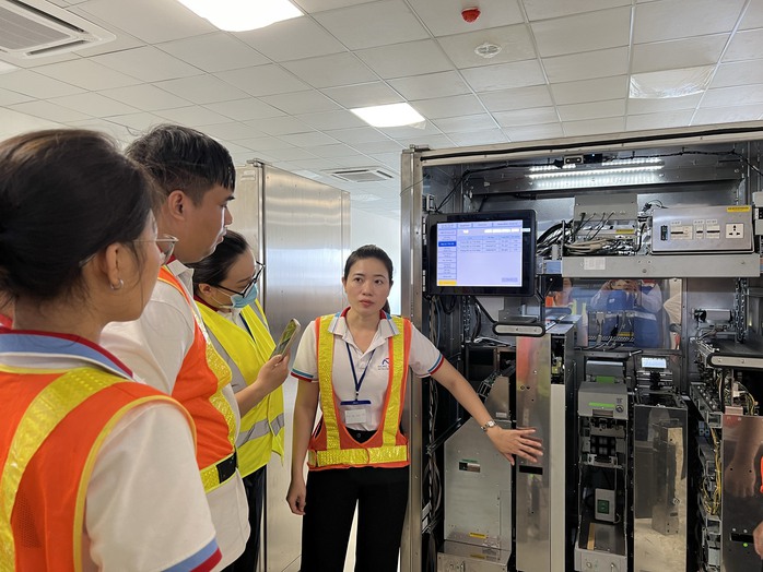 Phát hành 600.000 thẻ đi tàu metro số 1 khi khai thác thương mại- Ảnh 3. Phát hành 600.000 thẻ đi tàu metro số 1 khi khai thác thương mại- Ảnh 3.