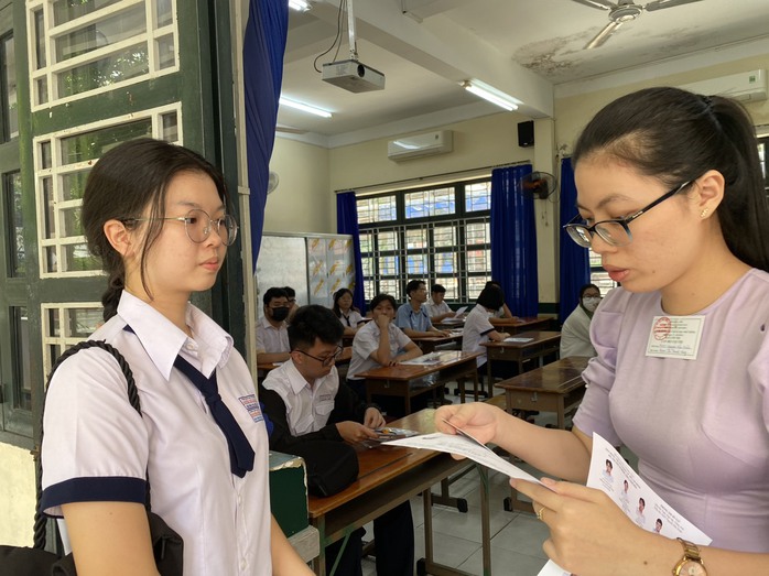 Thí sinh TP HCM sẵn sàng bước vào cuộc thi lớn- Ảnh 7. Thí sinh TP HCM sẵn sàng bước vào cuộc thi lớn- Ảnh 7.