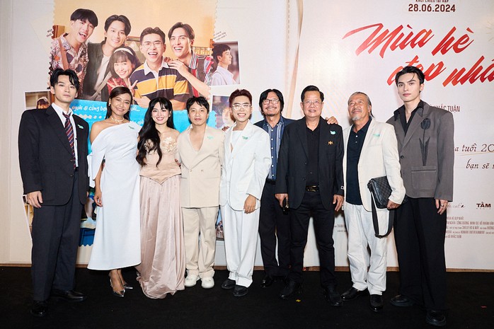 Cẩm Ly, Thu Trang tụ hội mừng NSND Thanh Nam, Hồng Ánh- Ảnh 8. Cẩm Ly, Thu Trang tụ hội mừng NSND Thanh Nam, Hồng Ánh- Ảnh 8.