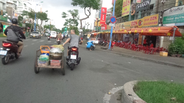 Kéo xe nguy hiểm- Ảnh 1. Kéo xe nguy hiểm- Ảnh 1.