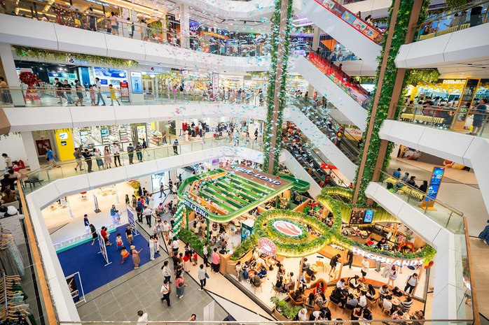 Vincom Mega Mall Grand Park là TTTM đầu tiên tại Việt Nam được xây dựng với chủ đề "Park-In-Mall" Vincom Mega Mall Grand Park là TTTM đầu tiên tại Việt Nam được xây dựng với chủ đề "Park-In-Mall"