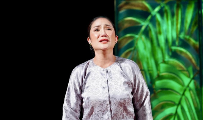 Vở “Hai người mẹ” thắng lớn, NSND Trịnh Kim Chi xúc động chúc mừng Cát Tường, Đào Vân Anh- Ảnh 2. Vở “Hai người mẹ” thắng lớn, NSND Trịnh Kim Chi xúc động chúc mừng Cát Tường, Đào Vân Anh- Ảnh 2.