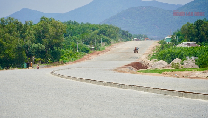 Cận cảnh cao tốc Biên Hòa - Vũng Tàu sau 1 năm bấm nút khởi công- Ảnh 3. Cận cảnh cao tốc Biên Hòa - Vũng Tàu sau 1 năm bấm nút khởi công- Ảnh 3.