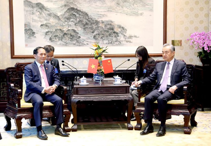 Bộ trưởng Bùi Thanh Sơn hội kiến Bộ trưởng Ngoại giao Trung Quốc Vương Nghị- Ảnh 1. Bộ trưởng Bùi Thanh Sơn hội kiến Bộ trưởng Ngoại giao Trung Quốc Vương Nghị- Ảnh 1.