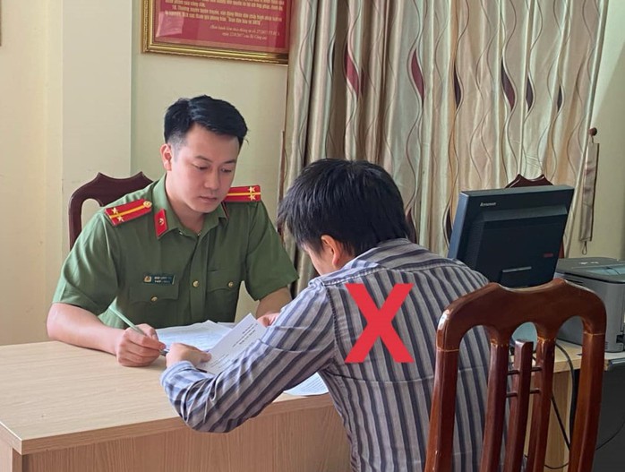 Hoang tin nhóm người đi ô tô bắt cóc trẻ em- Ảnh 1. Hoang tin nhóm người đi ô tô bắt cóc trẻ em- Ảnh 1.
