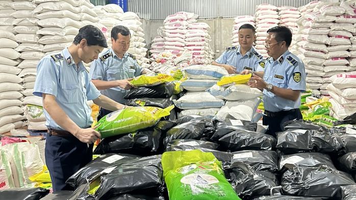 Giả mạo thương hiệu gạo ST25 bán trên sàn Shopee với giá rẻ bất ngờ- Ảnh 2. Giả mạo thương hiệu gạo ST25 bán trên sàn Shopee với giá rẻ bất ngờ- Ảnh 2.