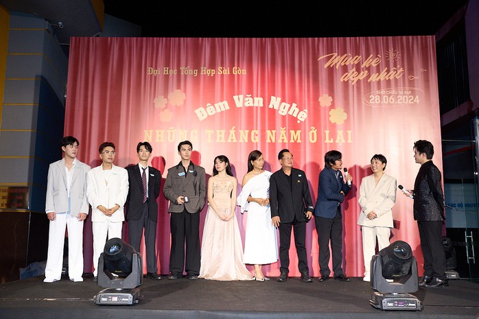 Cẩm Ly, Thu Trang tụ hội mừng NSND Thanh Nam, Hồng Ánh- Ảnh 9. Cẩm Ly, Thu Trang tụ hội mừng NSND Thanh Nam, Hồng Ánh- Ảnh 9.