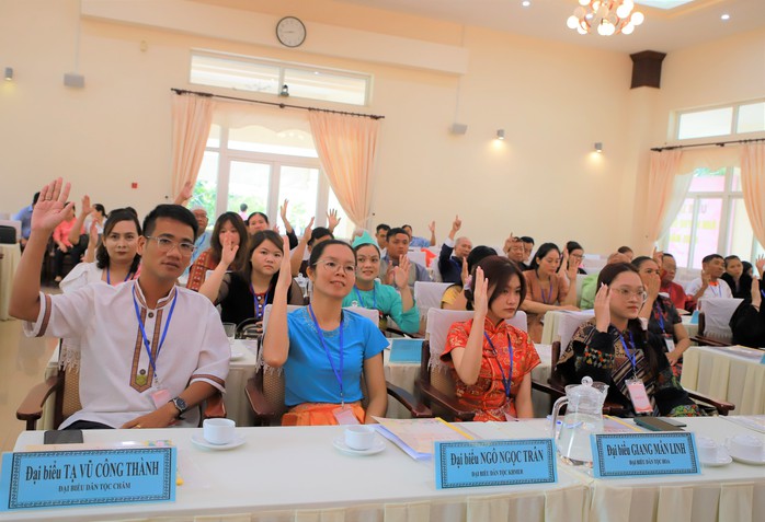 Huy động mọi nguồn lực giúp đồng bào dân tộc thiểu số giảm nghèo bền vững- Ảnh 2. Huy động mọi nguồn lực giúp đồng bào dân tộc thiểu số giảm nghèo bền vững- Ảnh 2.