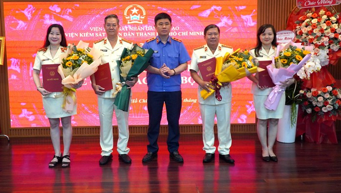VKSND TP HCM bổ nhiệm nhiều lãnh đạo chủ chốt- Ảnh 1. VKSND TP HCM bổ nhiệm nhiều lãnh đạo chủ chốt- Ảnh 1.