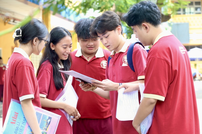 Kỳ thi tốt nghiệp THPT 2024: An toàn, nghiêm túc- Ảnh 1. Kỳ thi tốt nghiệp THPT 2024: An toàn, nghiêm túc- Ảnh 1.