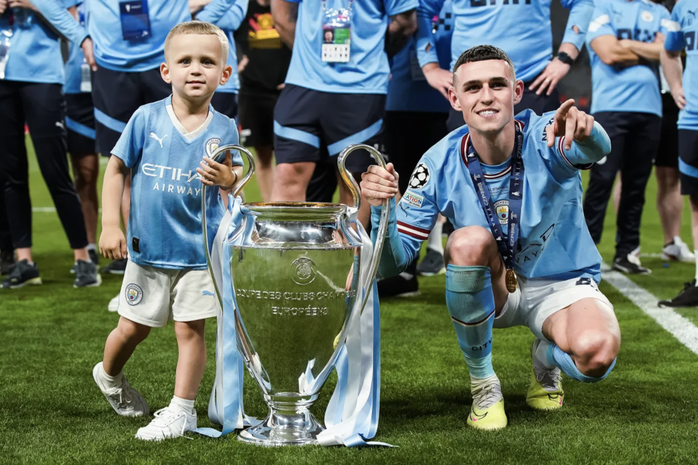 Dàn quý tử nhà Phil Foden gây bão cộng đồng mạng- Ảnh 3. Dàn quý tử nhà Phil Foden gây bão cộng đồng mạng- Ảnh 3.