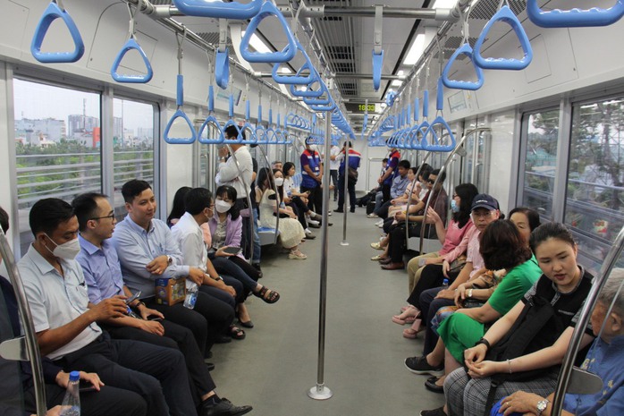 Đề xuất hỗ trợ 100% giá vé đi tàu metro 1 trong 3 tháng đầu khai thác thương mại- Ảnh 1. Đề xuất hỗ trợ 100% giá vé đi tàu metro 1 trong 3 tháng đầu khai thác thương mại- Ảnh 1.