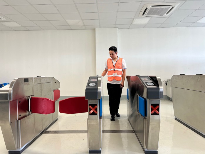 Đề xuất hỗ trợ 100% giá vé đi tàu metro 1 trong 3 tháng đầu khai thác thương mại- Ảnh 3. Đề xuất hỗ trợ 100% giá vé đi tàu metro 1 trong 3 tháng đầu khai thác thương mại- Ảnh 3.