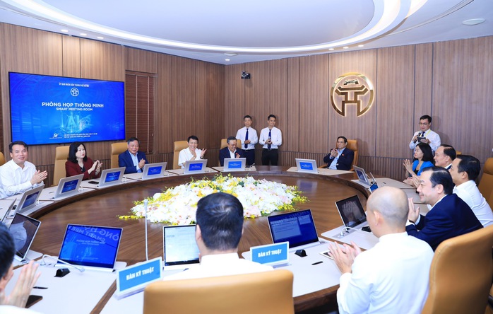 Thủ tướng: Hi vọng Hà Nội đi tiên phong trong chuyển đổi số quốc gia- Ảnh 1. Thủ tướng: Hi vọng Hà Nội đi tiên phong trong chuyển đổi số quốc gia- Ảnh 1.