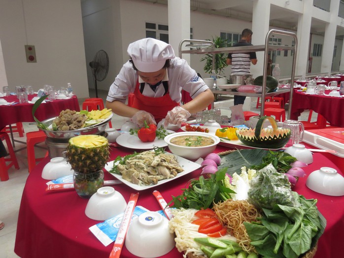 Bữa cơm đoàn viên, nhân lên hạnh phúc- Ảnh 4. Bữa cơm đoàn viên, nhân lên hạnh phúc- Ảnh 4.