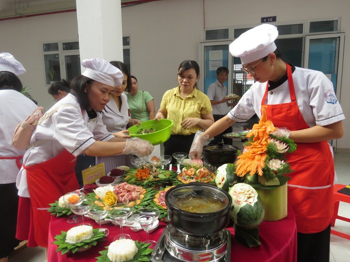 Bữa cơm đoàn viên, nhân lên hạnh phúc- Ảnh 5. Bữa cơm đoàn viên, nhân lên hạnh phúc- Ảnh 5.