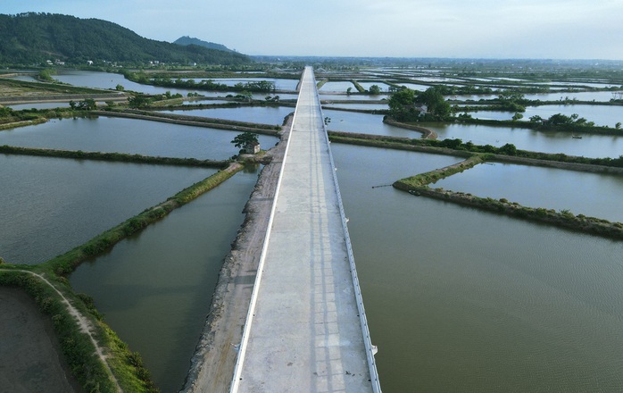 Ngắm cầu vượt dài nhất tuyến đường ven biển Thanh Hóa- Ảnh 12. Ngắm cầu vượt dài nhất tuyến đường ven biển Thanh Hóa- Ảnh 12.