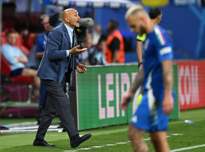 Cựu sao Arsenal: Thụy Sĩ cần được tôn trọng sau vòng bảng Euro 2024- Ảnh 4. Cựu sao Arsenal: Thụy Sĩ cần được tôn trọng sau vòng bảng Euro 2024- Ảnh 4.
