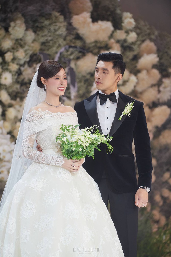 Lan Ngọc, Trường Giang - Nhã Phương tụ hội tiệc cưới Midu- Ảnh 18. Lan Ngọc, Trường Giang - Nhã Phương tụ hội tiệc cưới Midu- Ảnh 18.