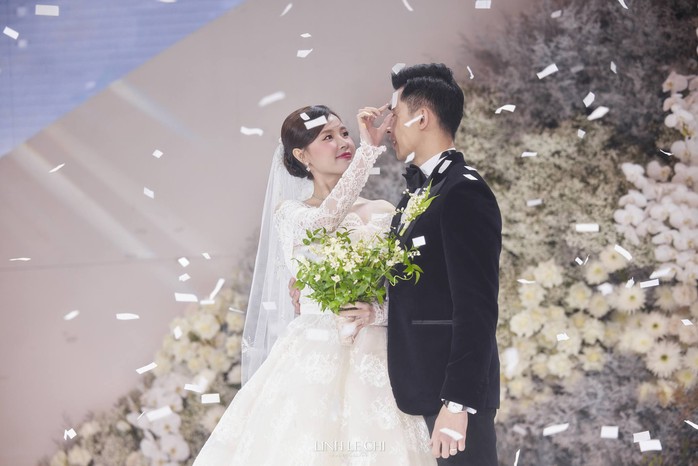 Lan Ngọc, Trường Giang - Nhã Phương tụ hội tiệc cưới Midu- Ảnh 16. Lan Ngọc, Trường Giang - Nhã Phương tụ hội tiệc cưới Midu- Ảnh 16.
