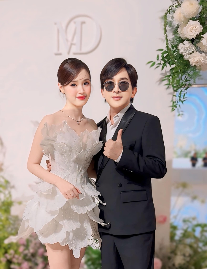 Lan Ngọc, Trường Giang - Nhã Phương tụ hội tiệc cưới Midu- Ảnh 9. Lan Ngọc, Trường Giang - Nhã Phương tụ hội tiệc cưới Midu- Ảnh 9.