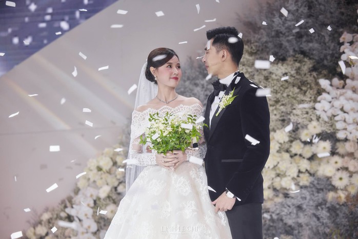 Lan Ngọc, Trường Giang - Nhã Phương tụ hội tiệc cưới Midu- Ảnh 15. Lan Ngọc, Trường Giang - Nhã Phương tụ hội tiệc cưới Midu- Ảnh 15.