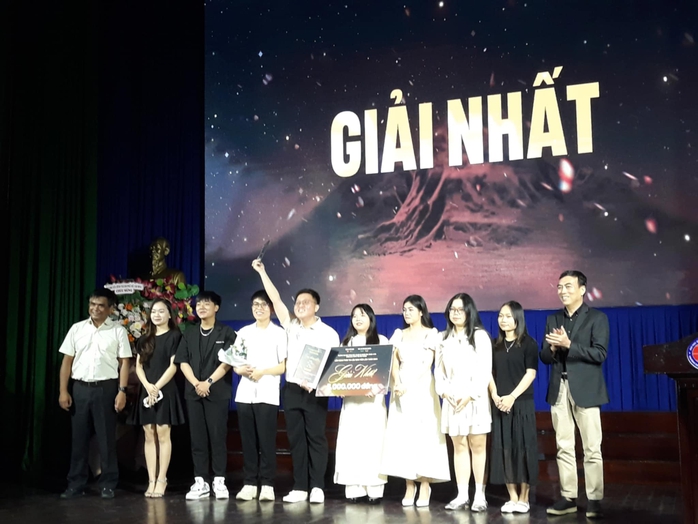 "Nội Mai" thắng lớn tại LHP tài liệu sinh viên- Ảnh 2. "Nội Mai" thắng lớn tại LHP tài liệu sinh viên- Ảnh 2.