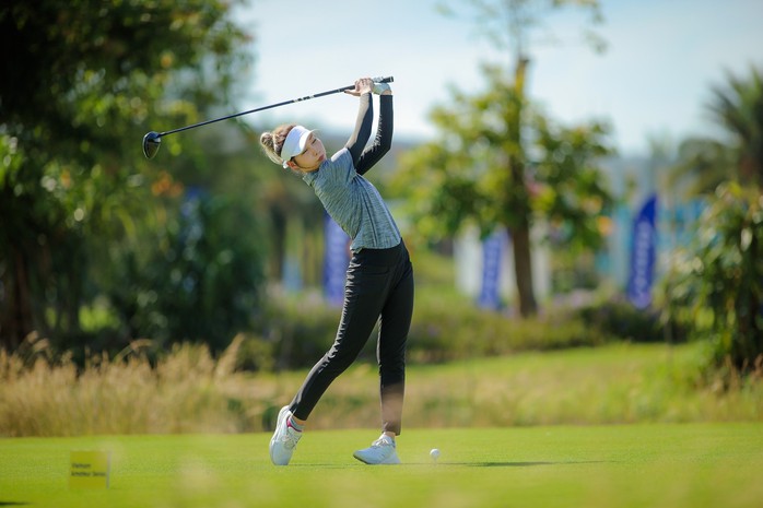 Kịch tính ở Giải Golf Vô địch nghiệp dư quốc gia mở rộng- Ảnh 2. Kịch tính ở Giải Golf Vô địch nghiệp dư quốc gia mở rộng- Ảnh 2.