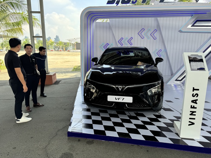 Xe bán tải điện VinFast xuất hiện tại Bình Dương- Ảnh 3. Xe bán tải điện VinFast xuất hiện tại Bình Dương- Ảnh 3.