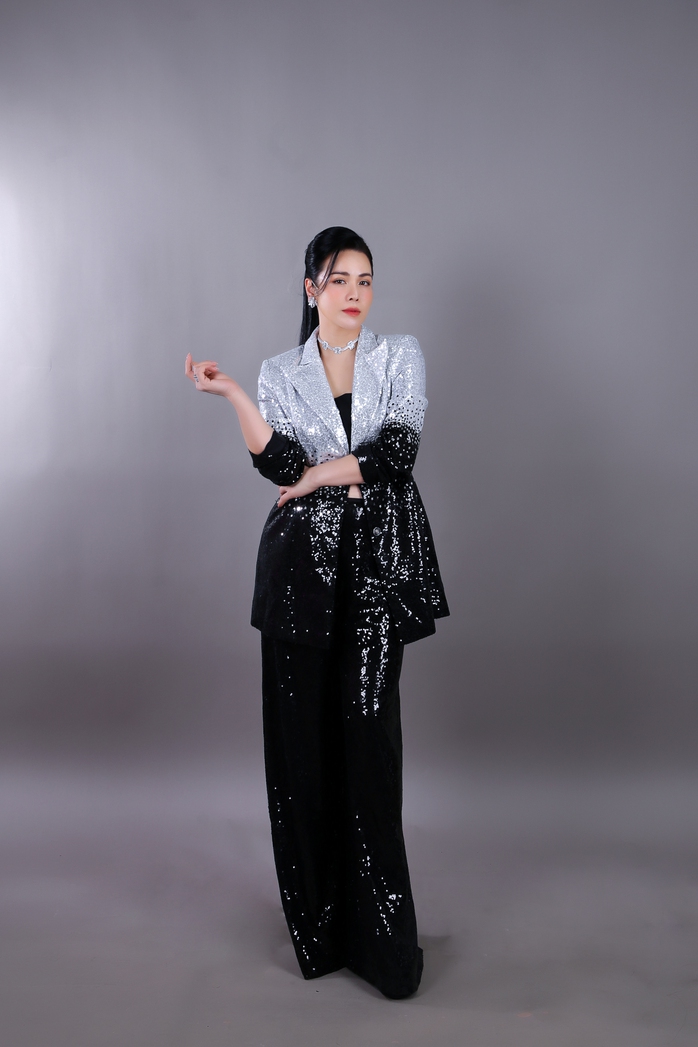 Nhật Kim Anh muốn giàu sang... trên màn ảnh- Ảnh 4. Nhật Kim Anh muốn giàu sang... trên màn ảnh- Ảnh 4.