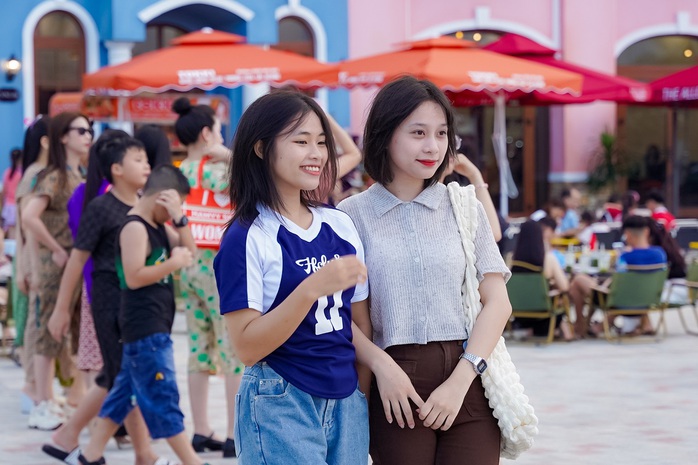 Khu phố thương mại - Góc check-in mới, thu hút giới trẻ tại Nghệ An Khu phố thương mại - Góc check-in mới, thu hút giới trẻ tại Nghệ An